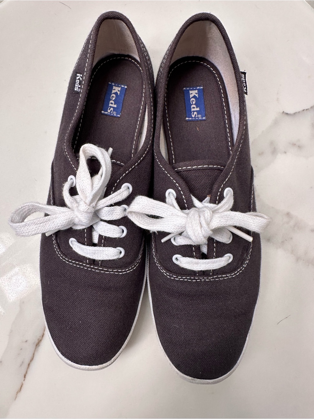 Keds Sneakers Dark Grey 8 Sneakers Tennis Shoes Women’s Excellent Condition — image 4 of 8
